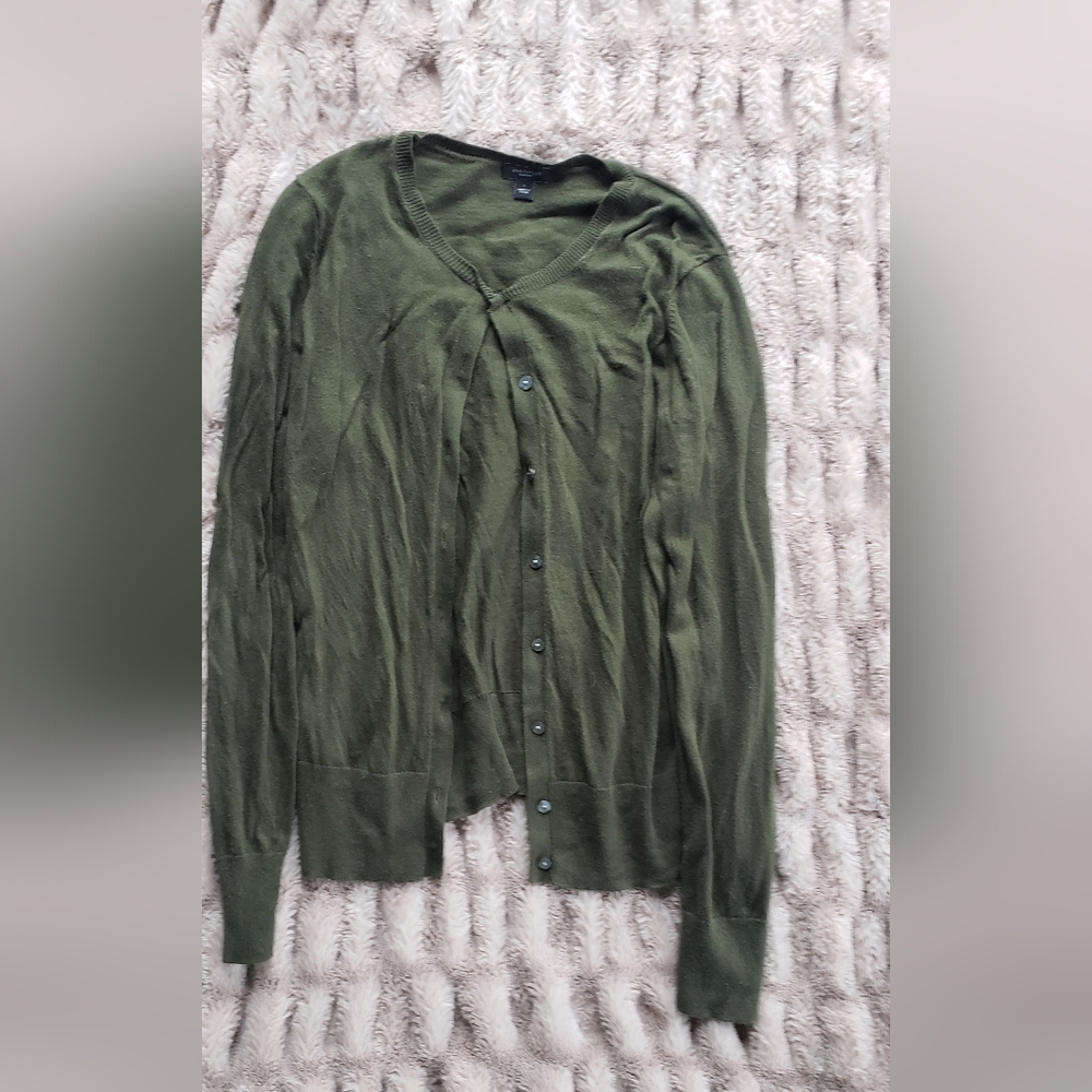 Ann Taylor factory army green size Large cardigan